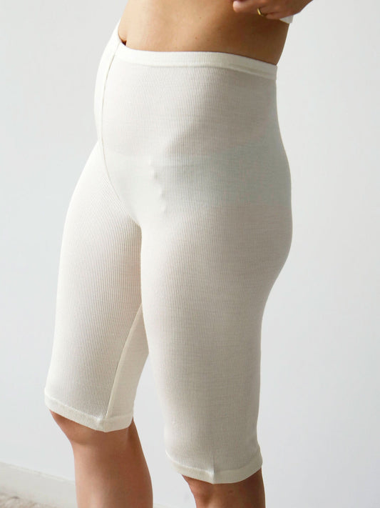 エクリュ（身長167cm）