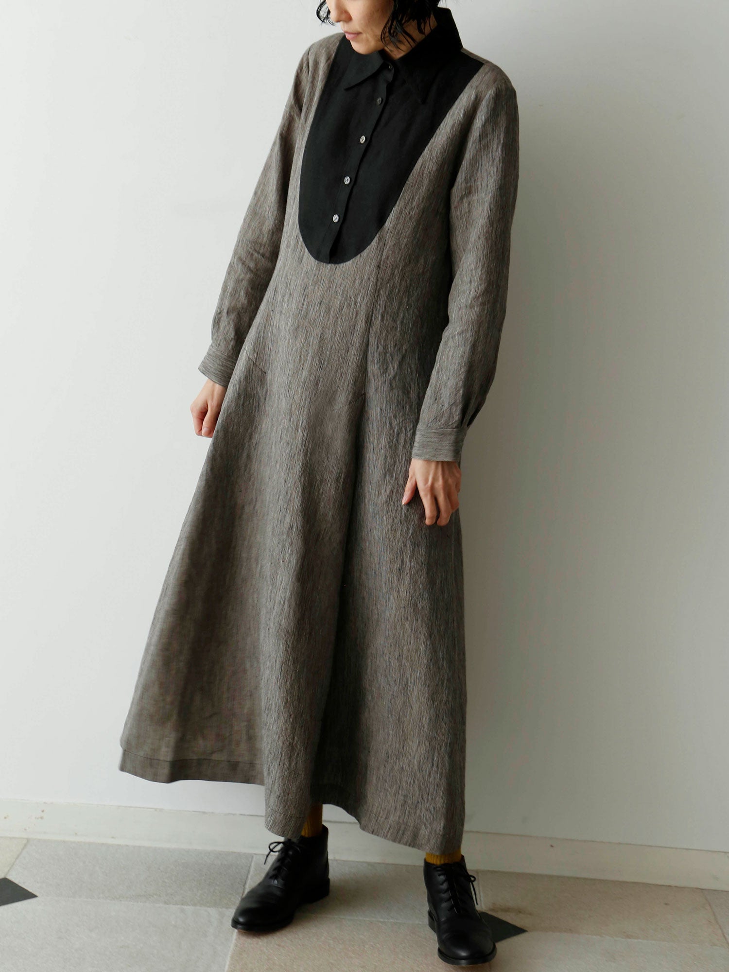 一枚で上品に、重ね着も細身に見えるシルエット – Envelope