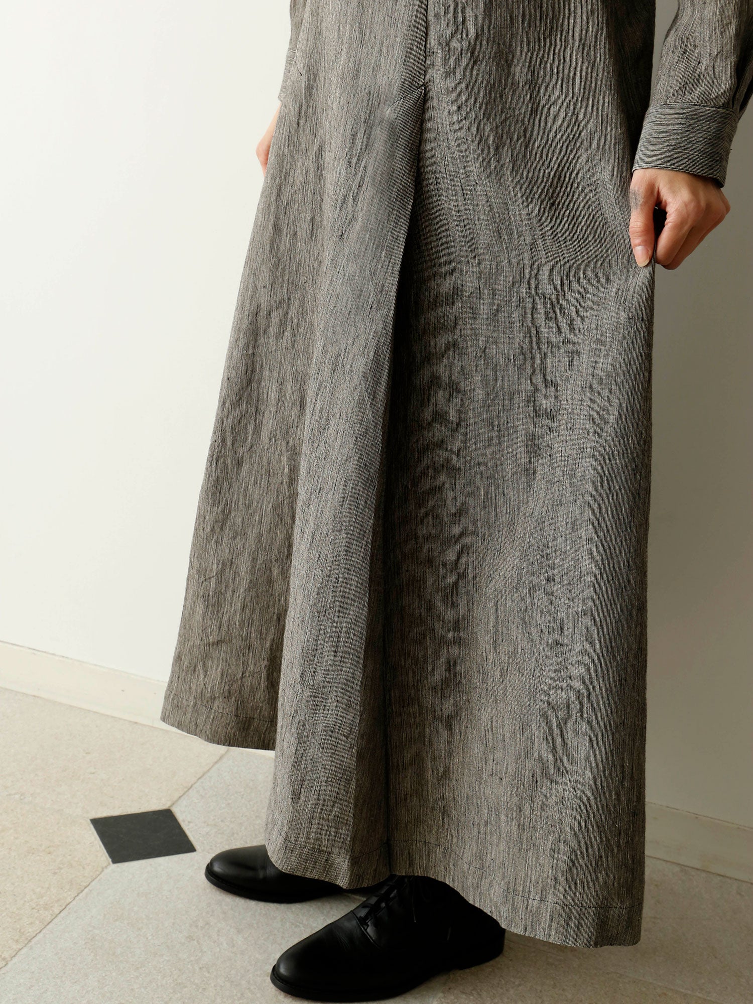 一枚で上品に、重ね着も細身に見えるシルエット – Envelope