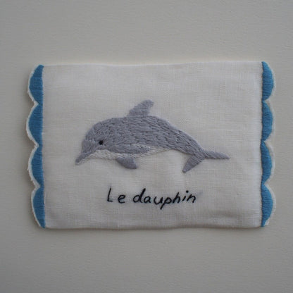 ミナミバンドウイルカの刺繍