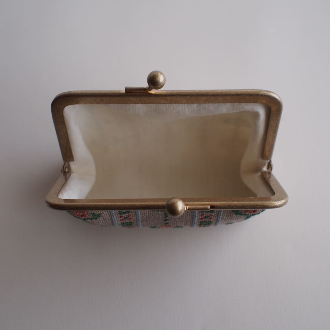 フラワーパターンのがま口キット