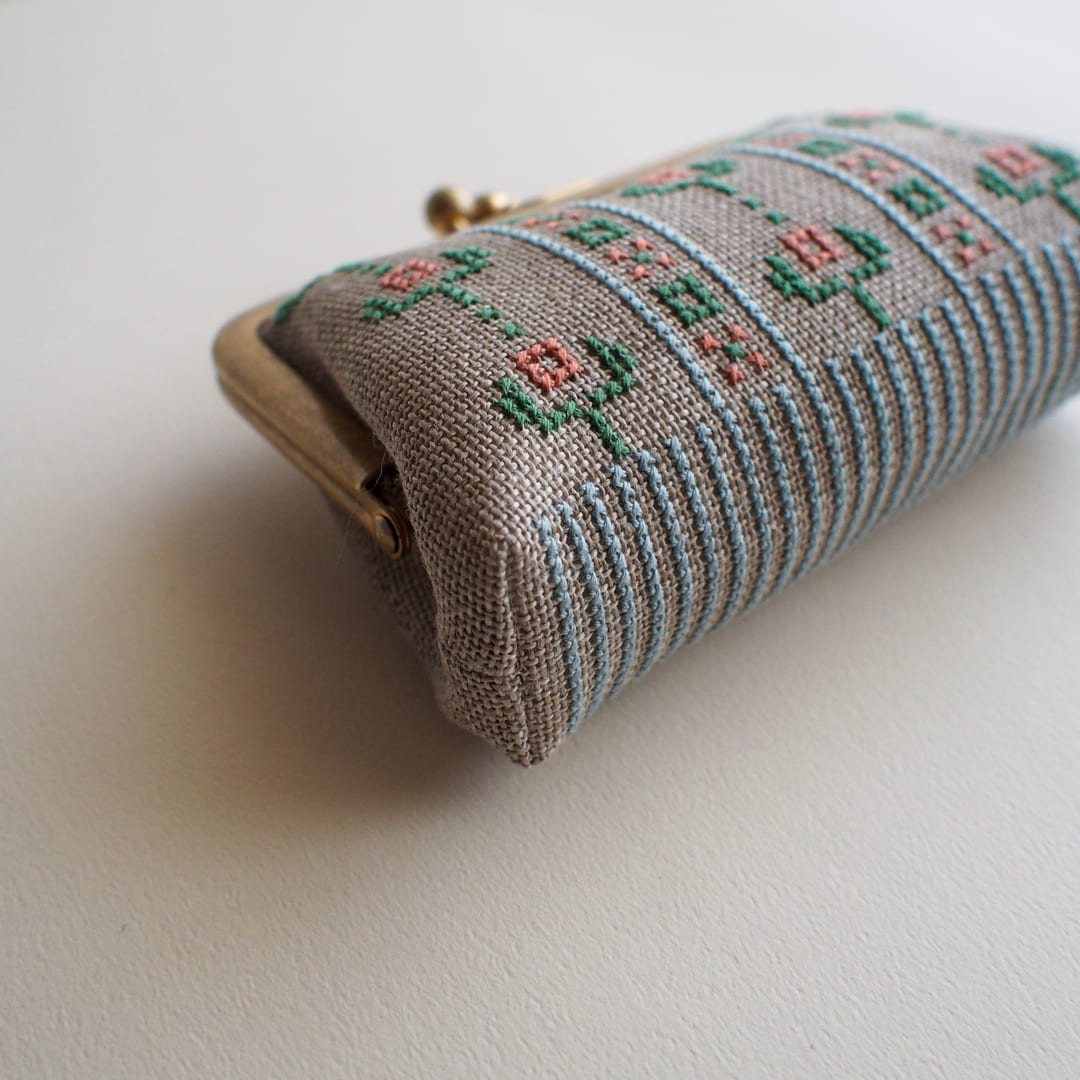 フラワーパターンのがま口キット