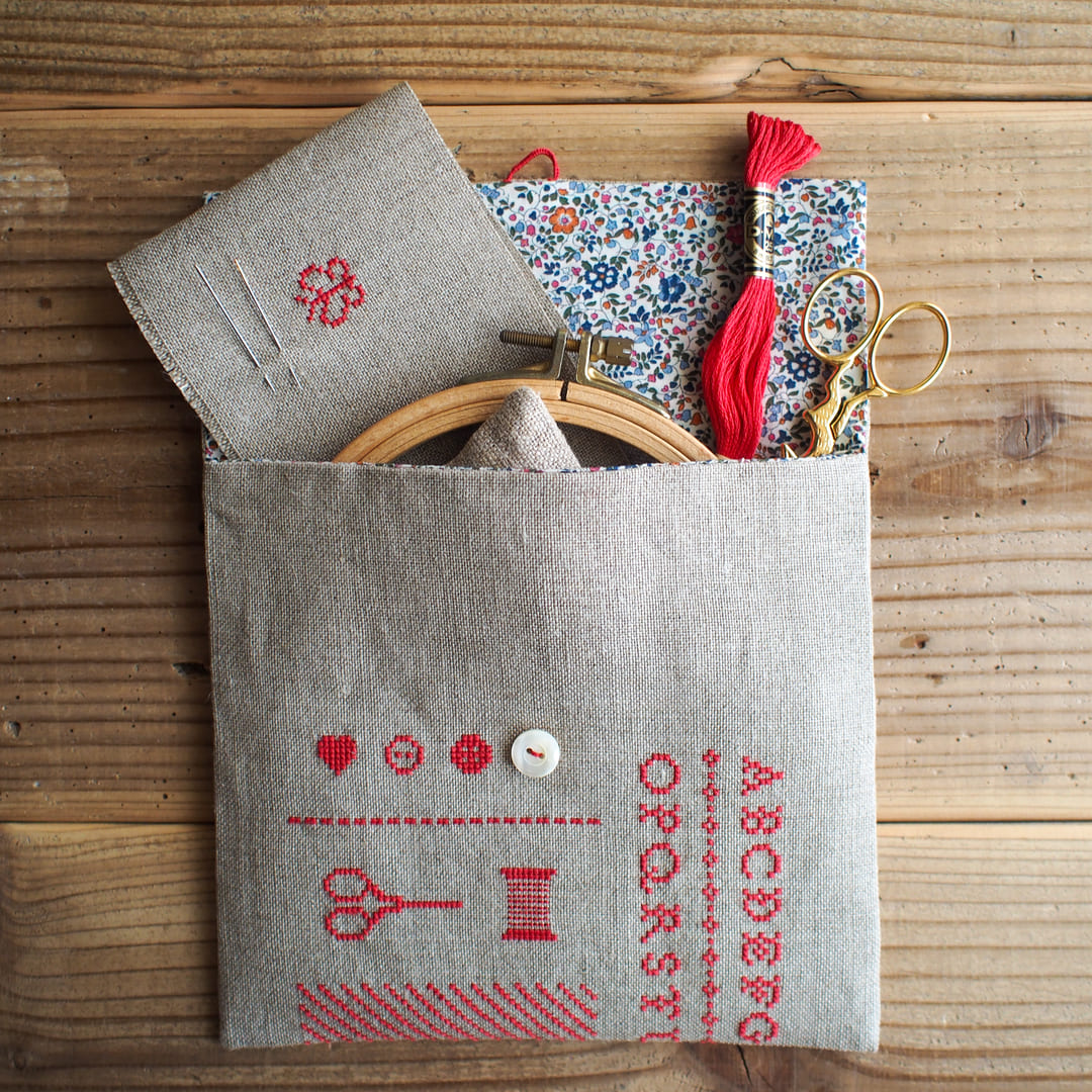 Caron Mon Ange プチベース クロスステッチサンプラーのポーチキット – Envelope