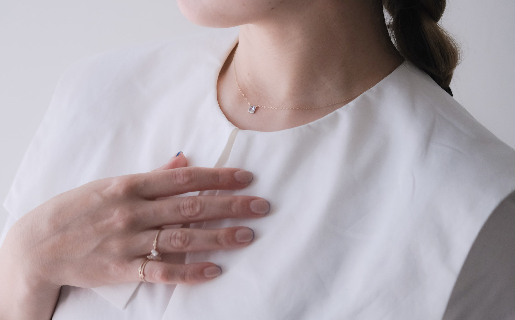 自然に肌になじむ、スライスダイヤのネックレス – Envelope