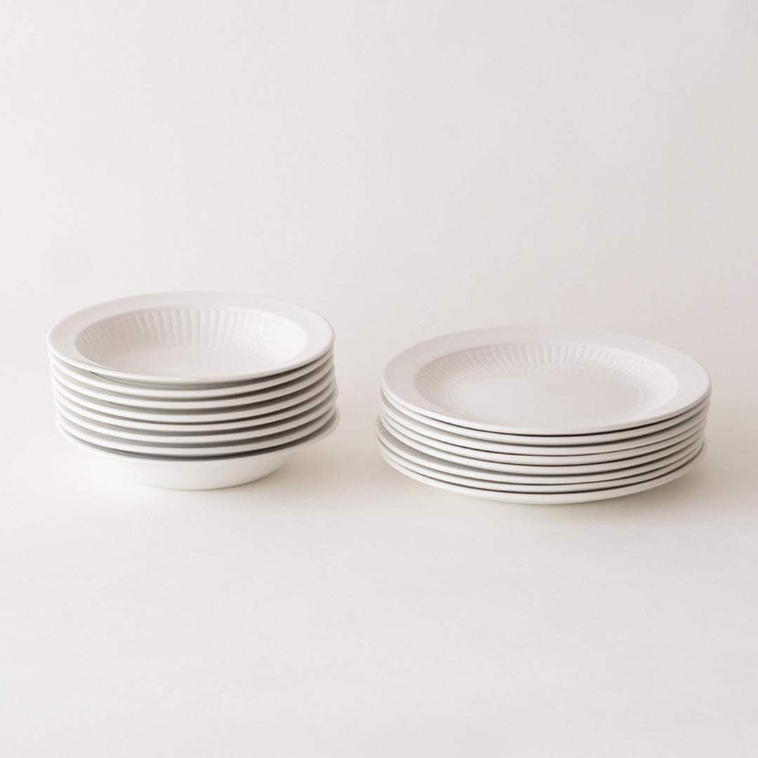 （左）デザートボウル（右）プレート