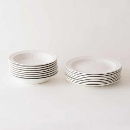 （左）デザートボウル（右）プレート