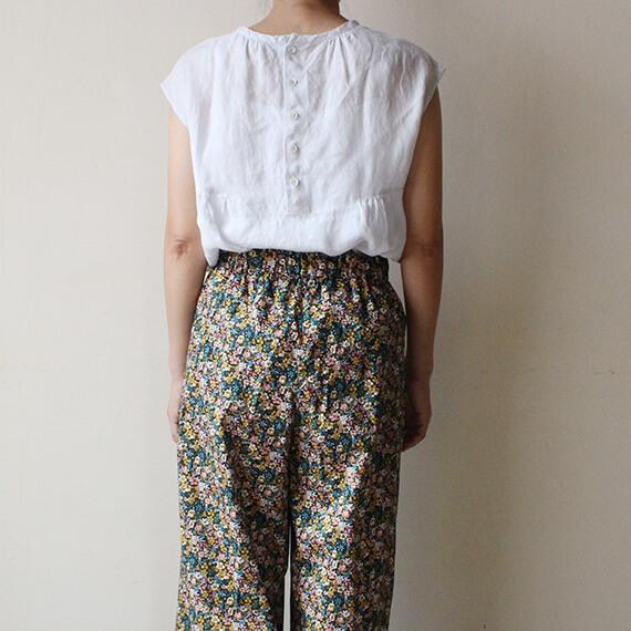 【パターン】スタンドカラーのギャザーブラウス