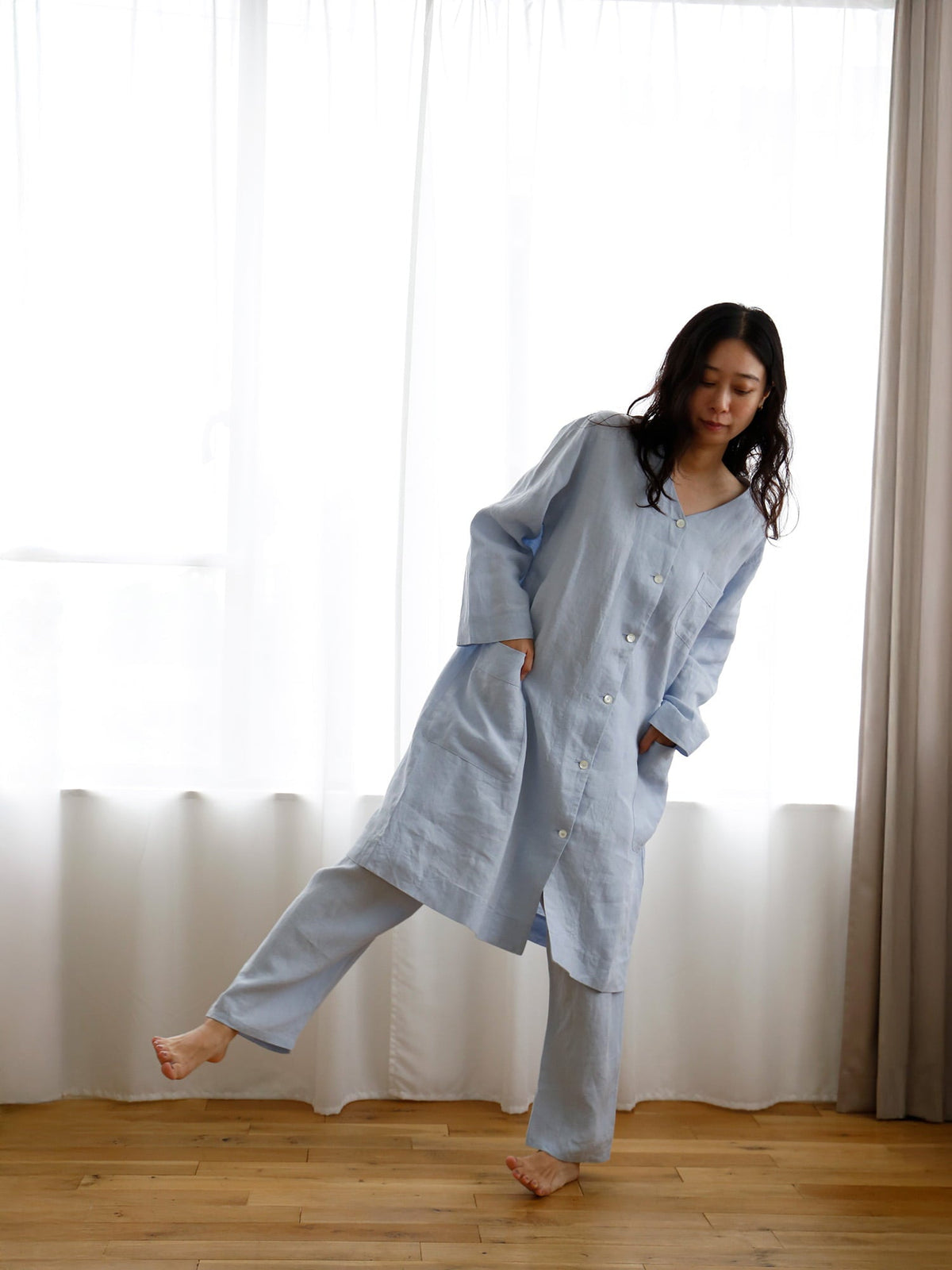 パンツ：HÉRNI No.35 ナイトパンツ