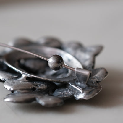 ［Furuhashi michiko］アナベルのブローチ