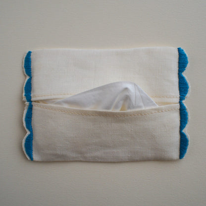 刺繍キット　イルカのティッシュケース