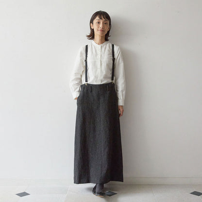 シャツ：ボドワン　スカート：ピエール（身長168cm）