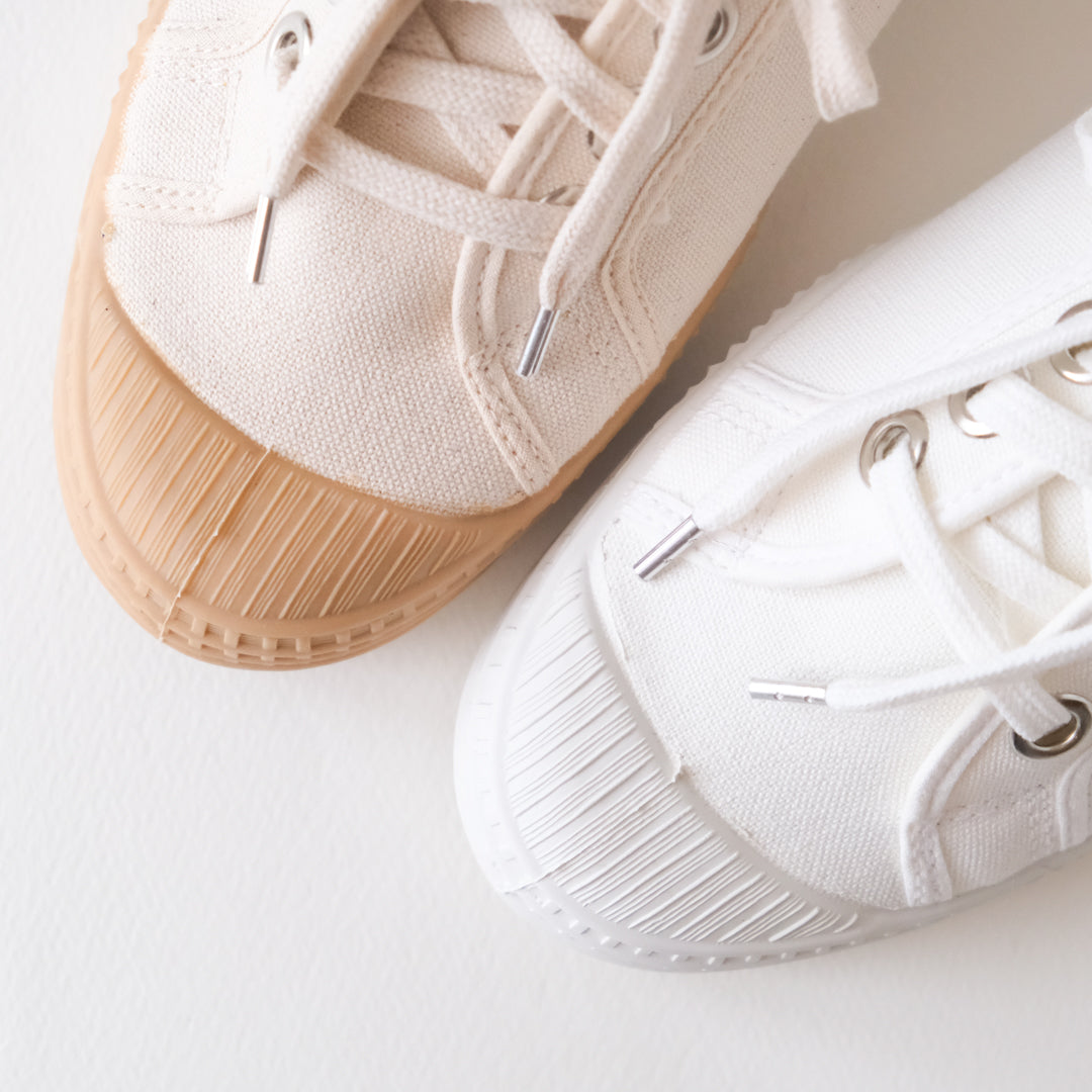 NOVESTAの代表作。大人のコットンキャンバススニーカー – Envelope