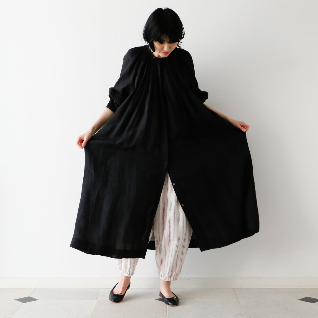 ▲ワンピース：シルヴィ[完売]（モデル身長166cm)