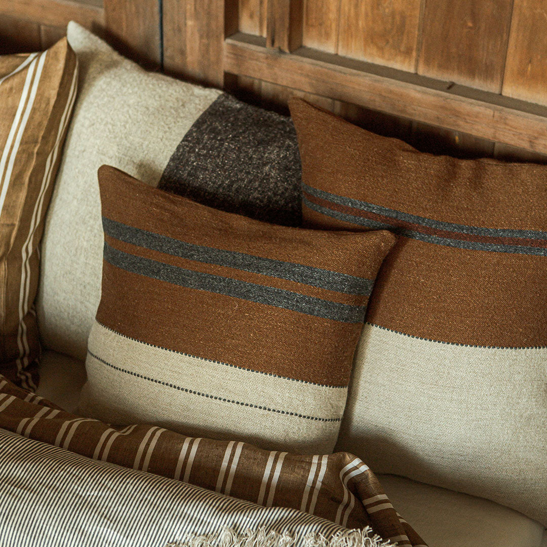 thehighlandstripecoverlet-