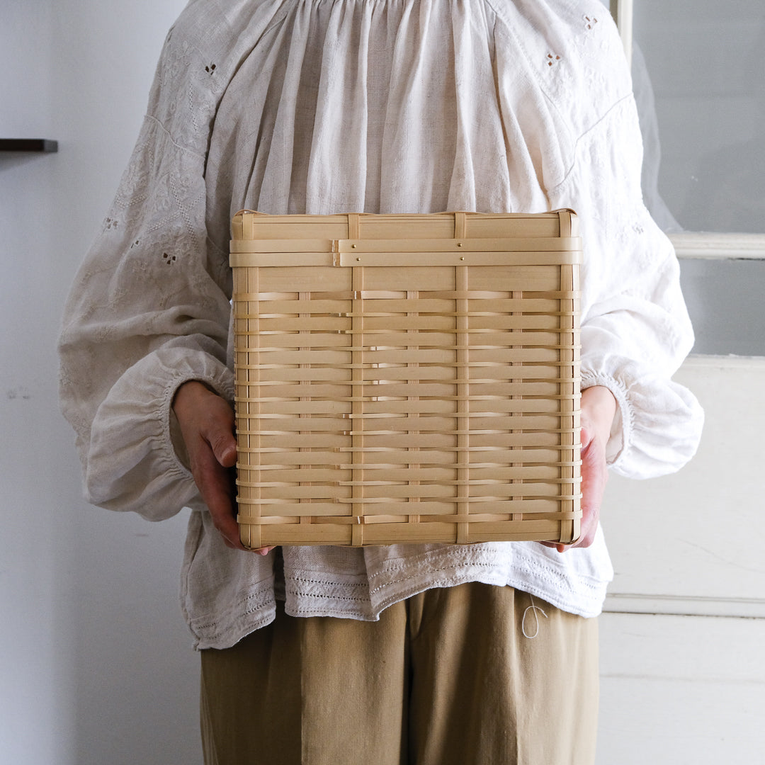 角の立ったフォルムが際立つ、竹のボックス – Envelope - エンベロープ