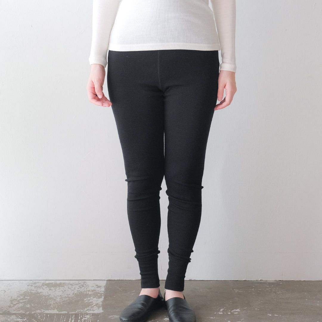 YARN ルル リブレギンス 黒 ZQメリノウール 美しく包み込む、秋冬向けのメリノウールレギンス – Envelope