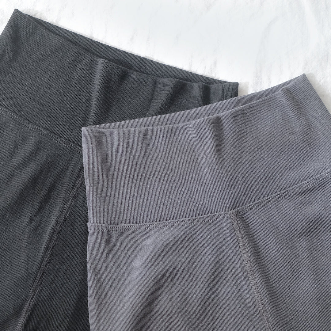 YARN ルル リブレギンス 黒 ZQメリノウール 美しく包み込む、秋冬向けのメリノウールレギンス – Envelope