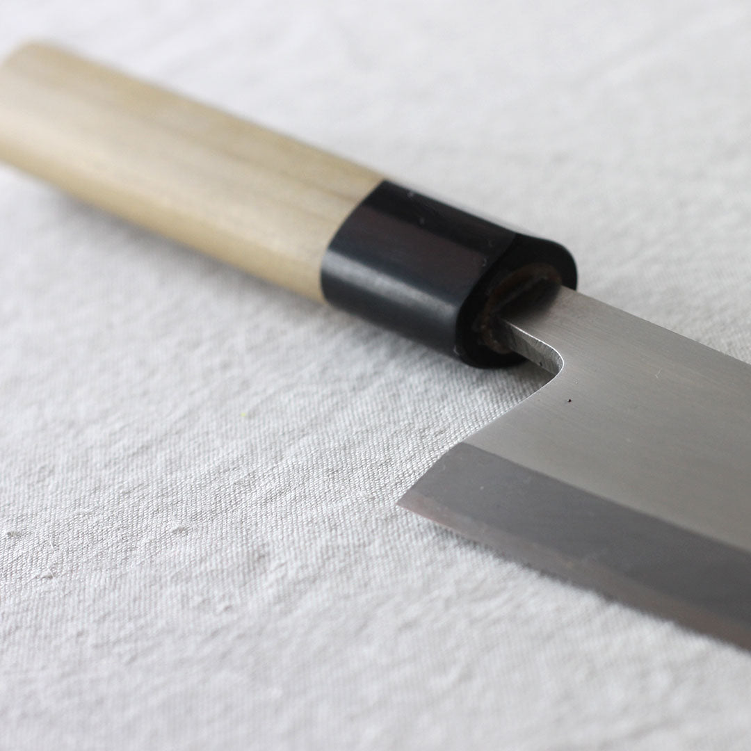 日本橋　木屋 出刃包丁（150㎜）・東京亀戸　吉實　最上　万能包丁（170㎜）セット 手入れをして、長く使い続ける出刃庖丁 \u2013 Envelope - エンベロープ