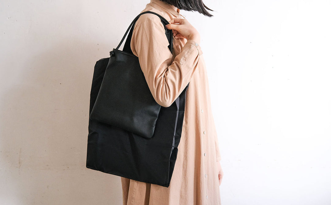 ［TIDI DAY AND AUGUST］FLAT BAG WITH TOTE