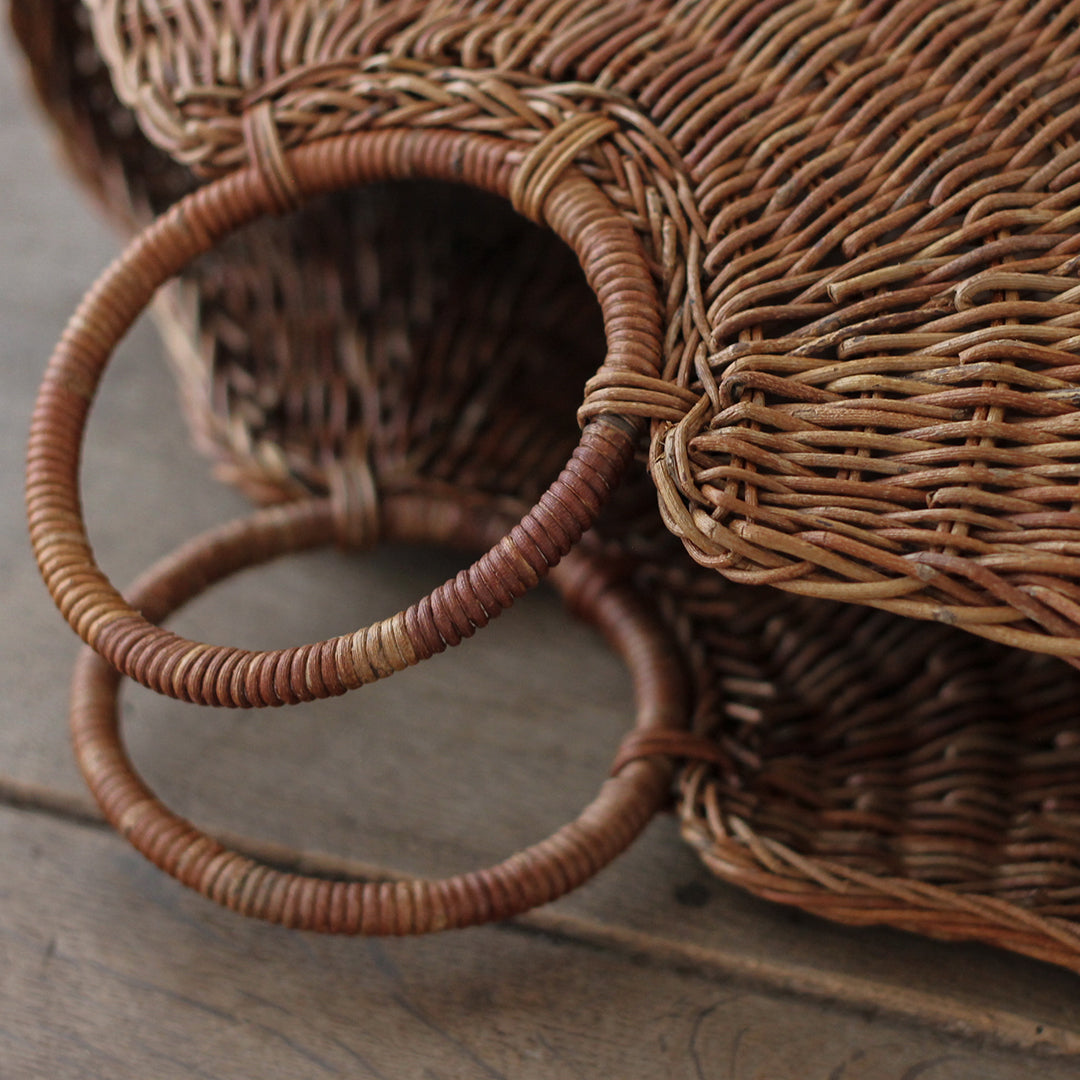 底のラウンドが美しい扇形のあけびかご – Envelope