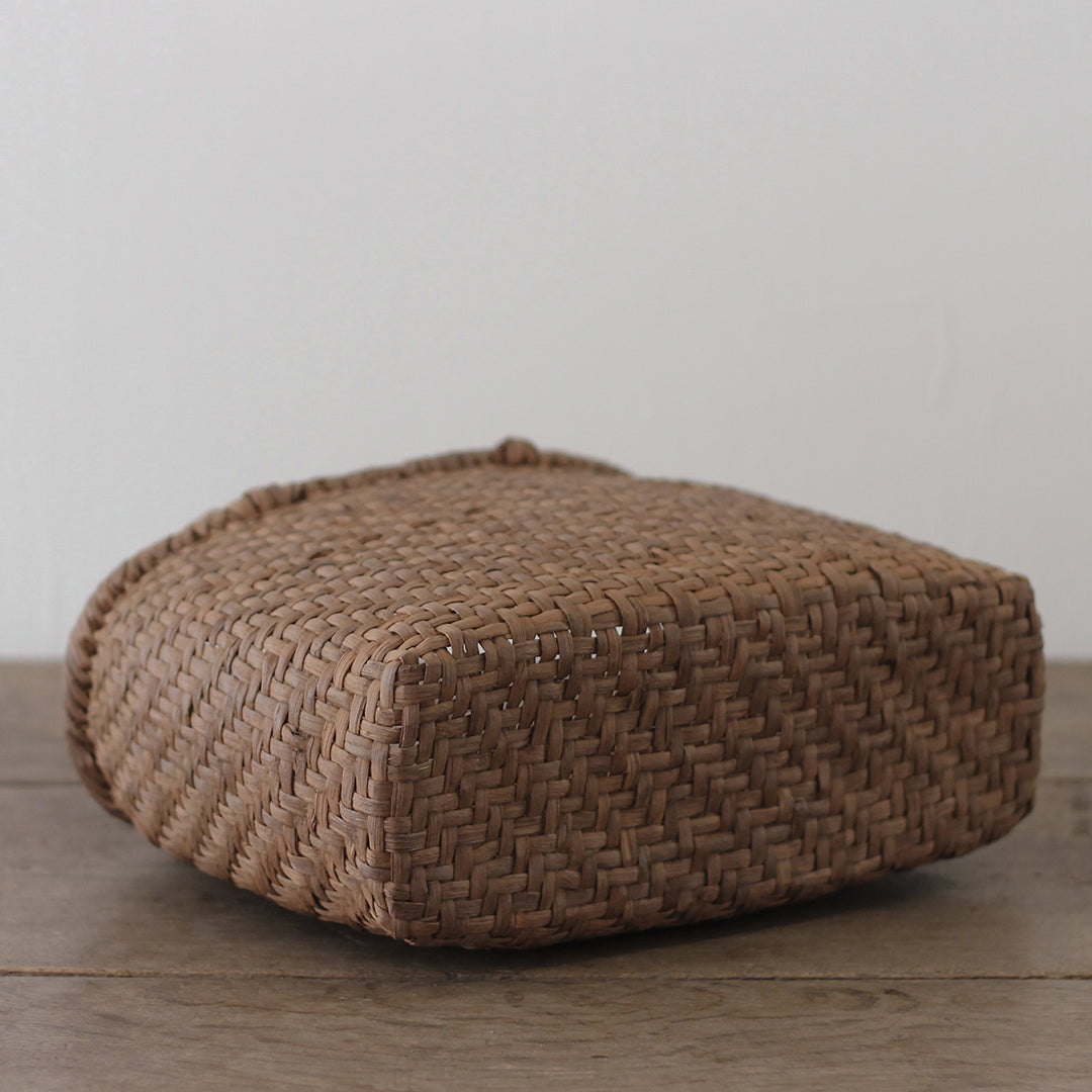 男性にもぜひ使ってほしい、山ぶどうのかご – Envelope - エンベロープ