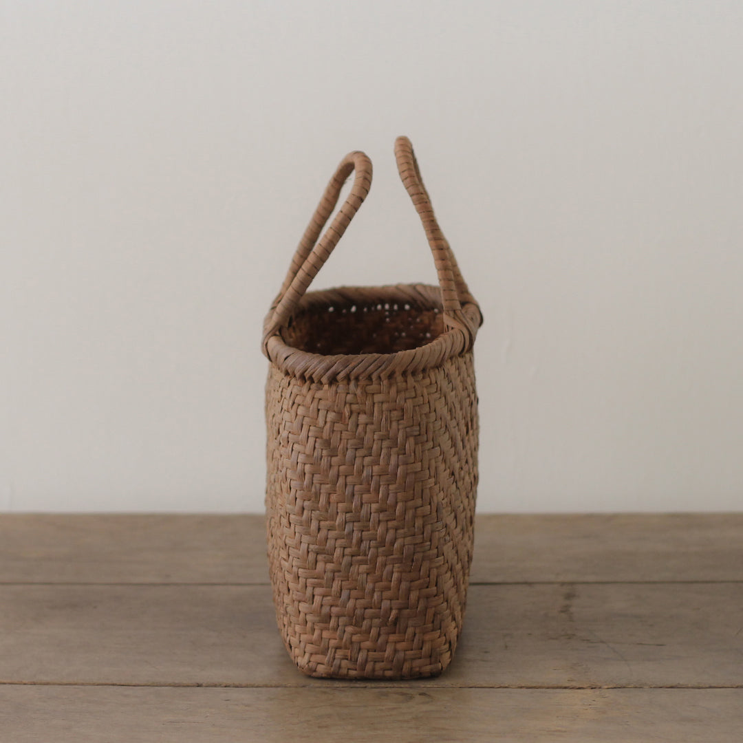 男性にもぜひ使ってほしい、山ぶどうのかご – Envelope - エンベロープ