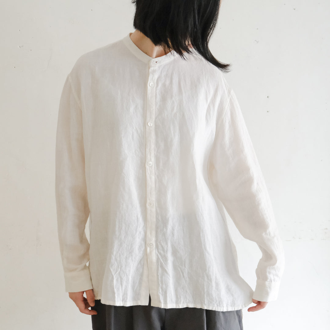 SALUÉ／ユニセックスバンドカラーシャツ／ライトウェイトリネン
