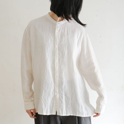 SALUÉ／ユニセックスバンドカラーシャツ／ライトウェイトリネン