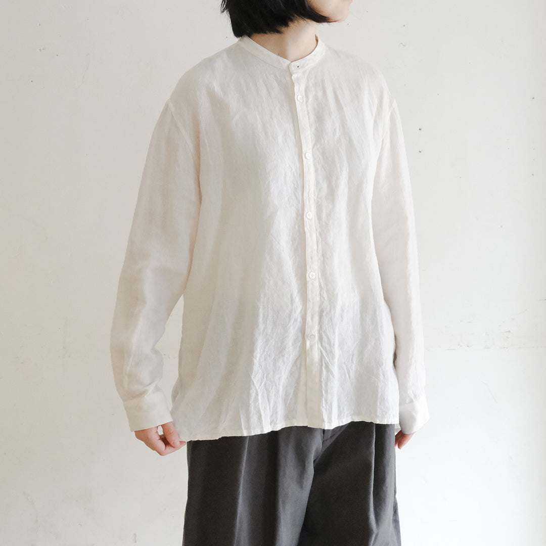 SALUÉ／ユニセックスバンドカラーシャツ／ライトウェイトリネン