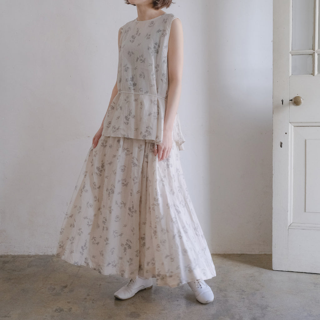 ［the last flower of the afternoon］路傍の花circle skirt