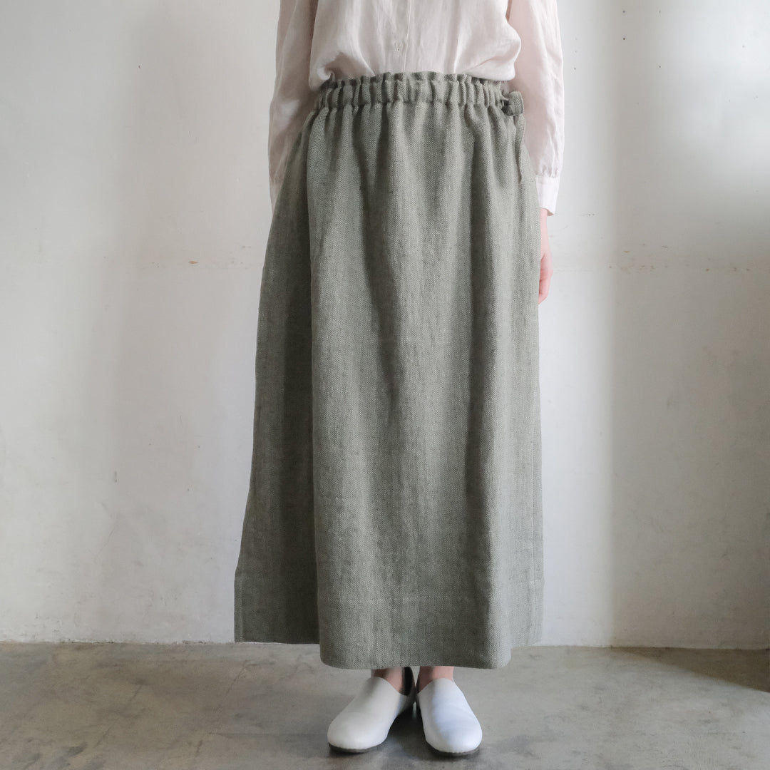 ［SALUÉ］ワンサイドスリットロングスカート／ヘリンボーンリネン