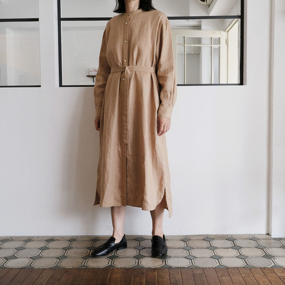 ［SALUÉ］バンドカラー長袖シャツドレス／ミッドウェイトリネン