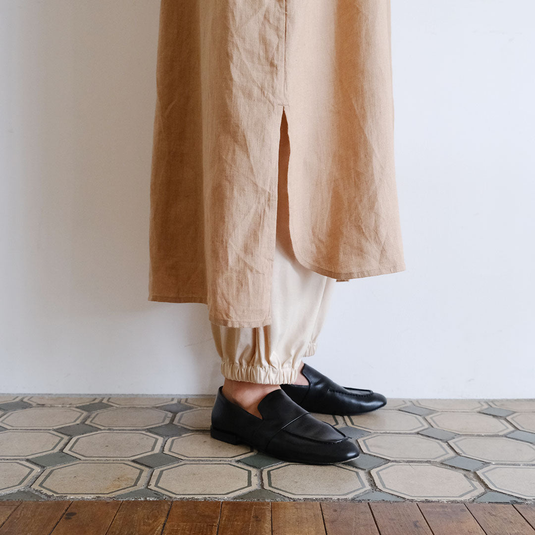 ［SALUÉ］バンドカラー長袖シャツドレス／ミッドウェイトリネン