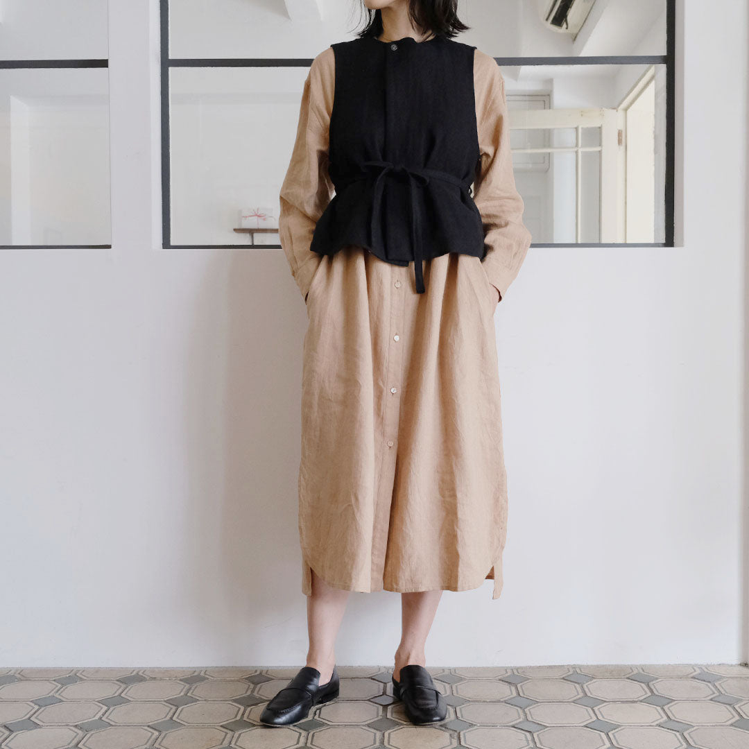 ［SALUÉ］バンドカラー長袖シャツドレス／ミッドウェイトリネン