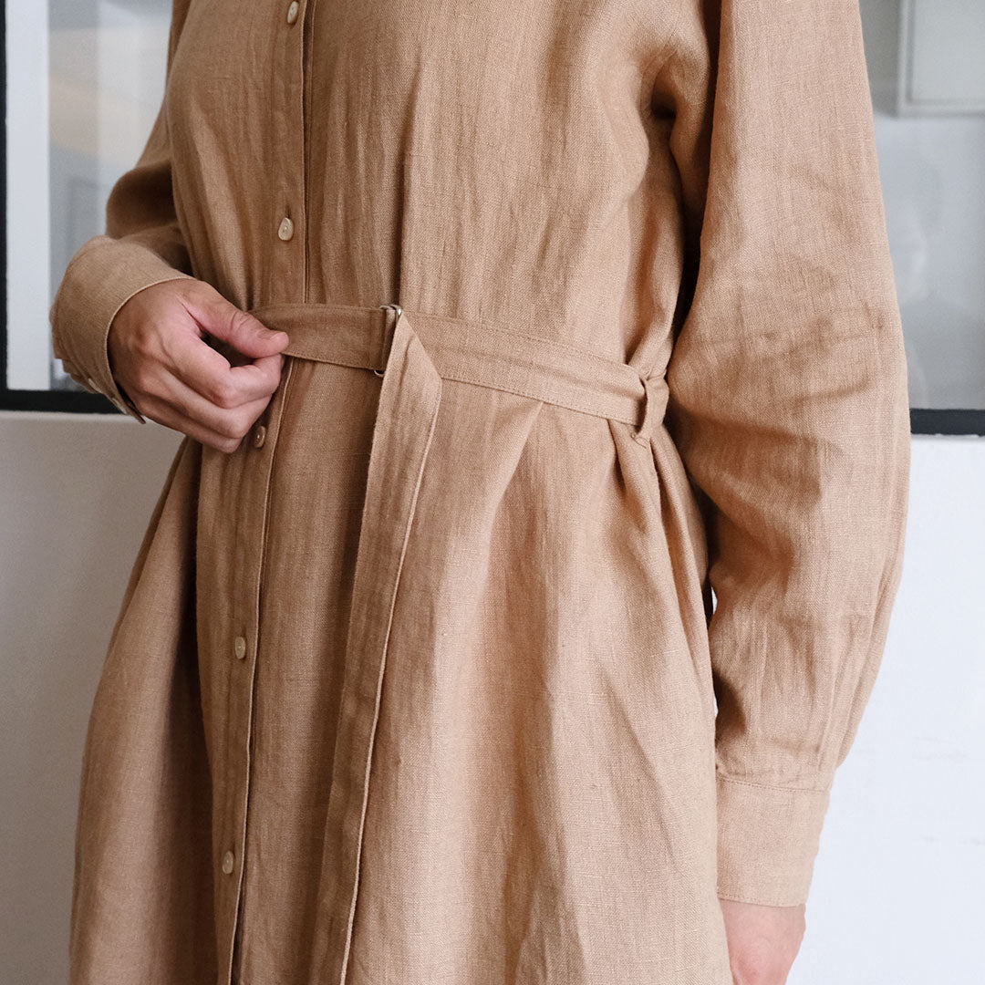 ［SALUÉ］バンドカラー長袖シャツドレス／ミッドウェイトリネン