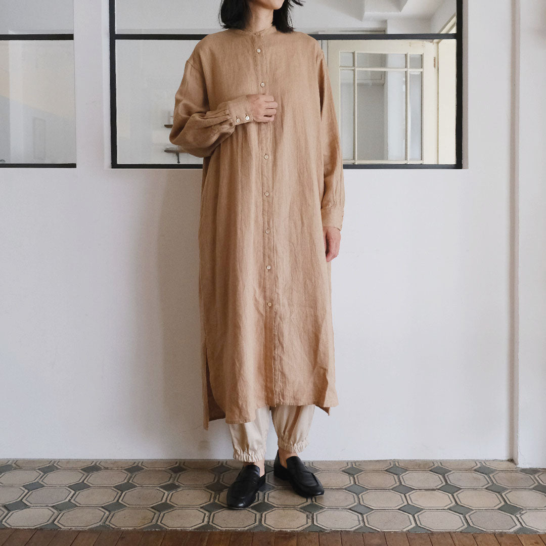 ［SALUÉ］バンドカラー長袖シャツドレス／ミッドウェイトリネン