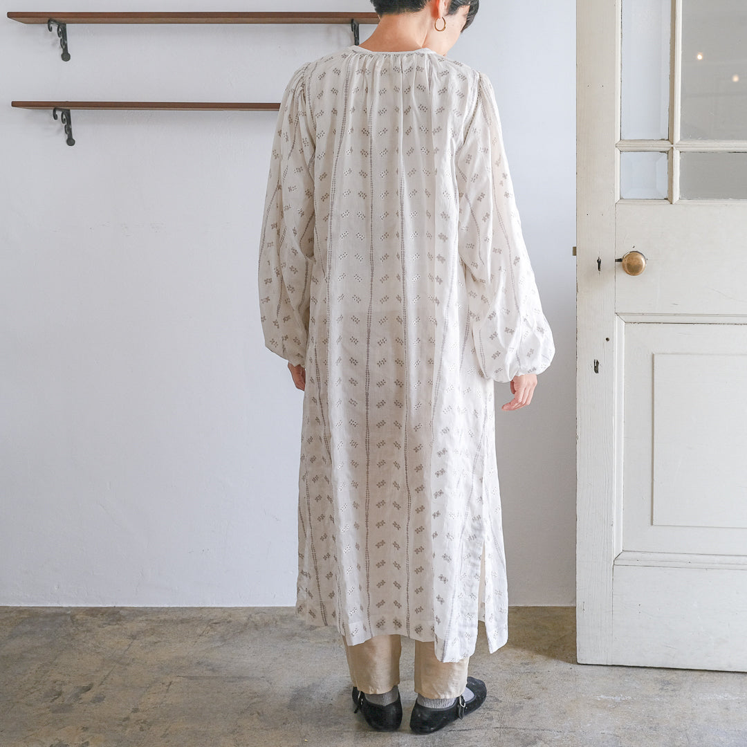 ［BUNON］Embroidery Gather Dress