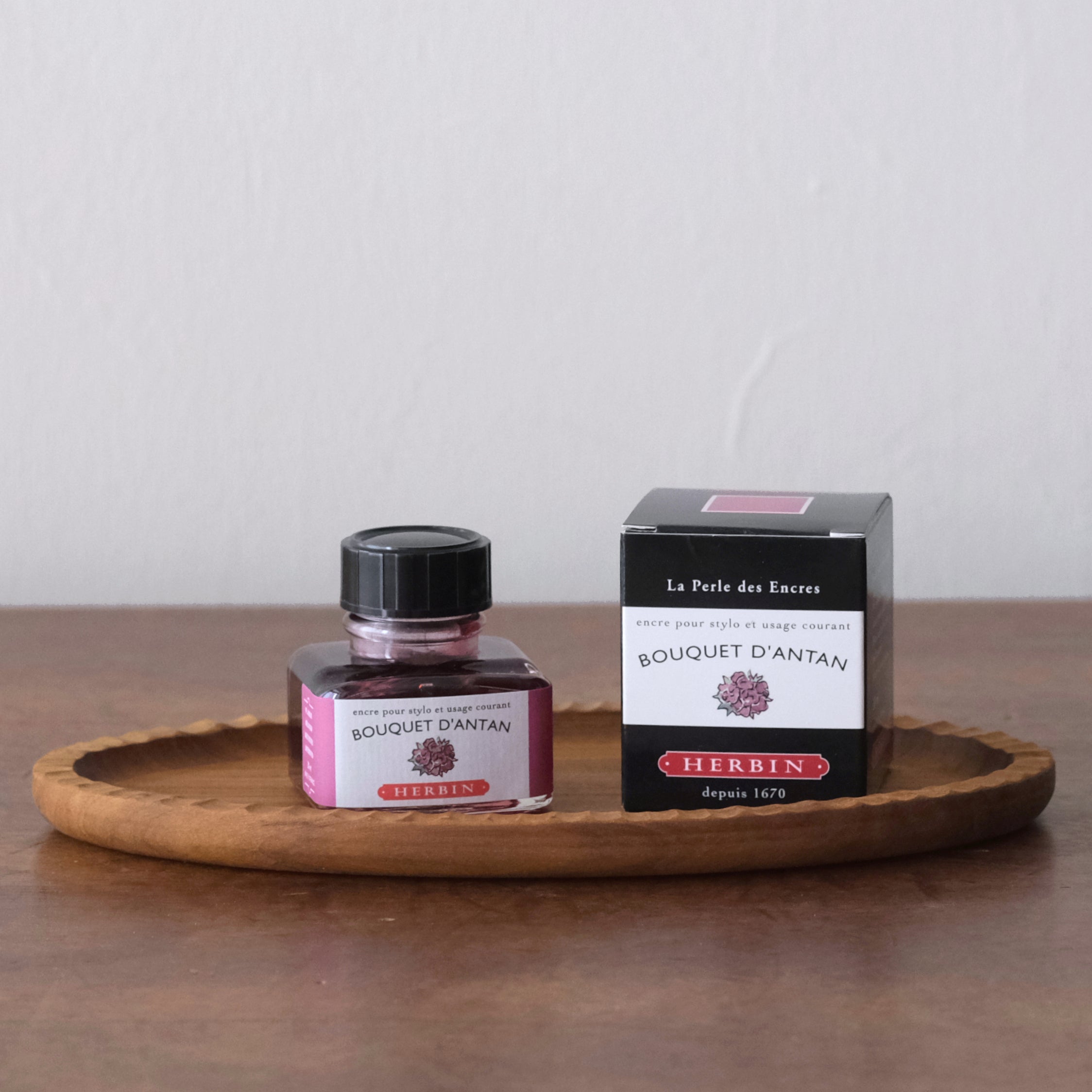 インクウェル ペントレイ ブロンズ製 女神 フランスアンティーク HERBIN／トラディショナルインク アンティークブーケ – Envelope