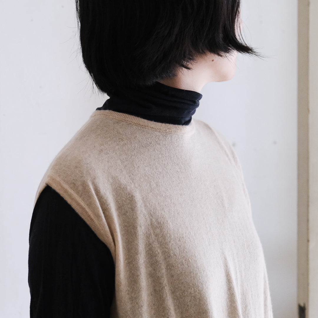 一年中着られる、ノースリーブのカシミヤワンピース – Envelope