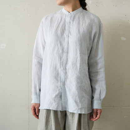 SALUÉ／ユニセックスバンドカラーシャツ／ライトウェイトリネン