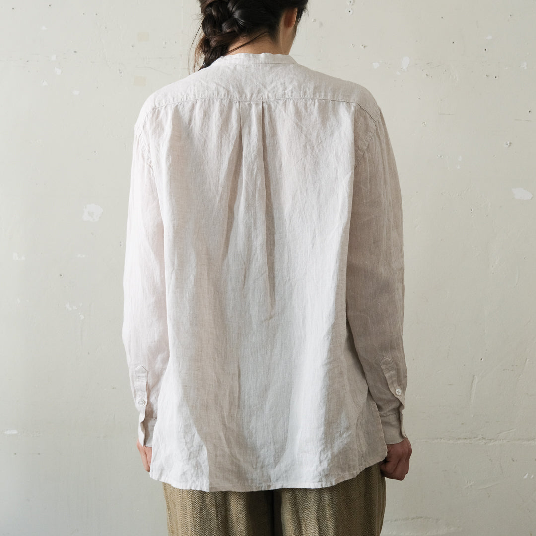 SALUÉ／ユニセックスバンドカラーシャツ／ライトウェイトリネン