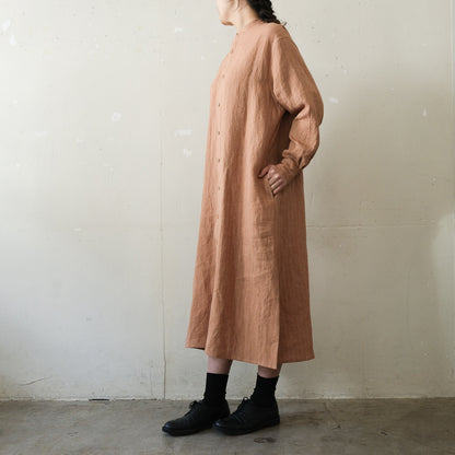 SALUÉ／バックピンタックドレス／ミッドウェイトリネン