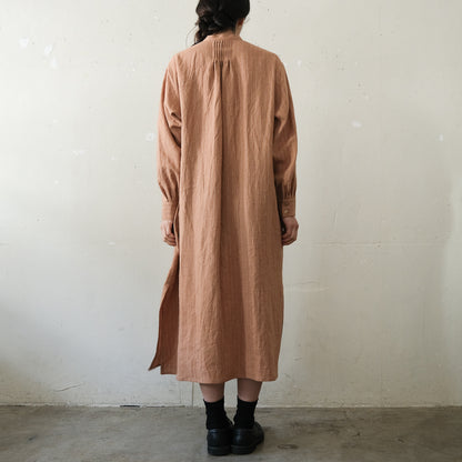 SALUÉ／バックピンタックドレス／ミッドウェイトリネン
