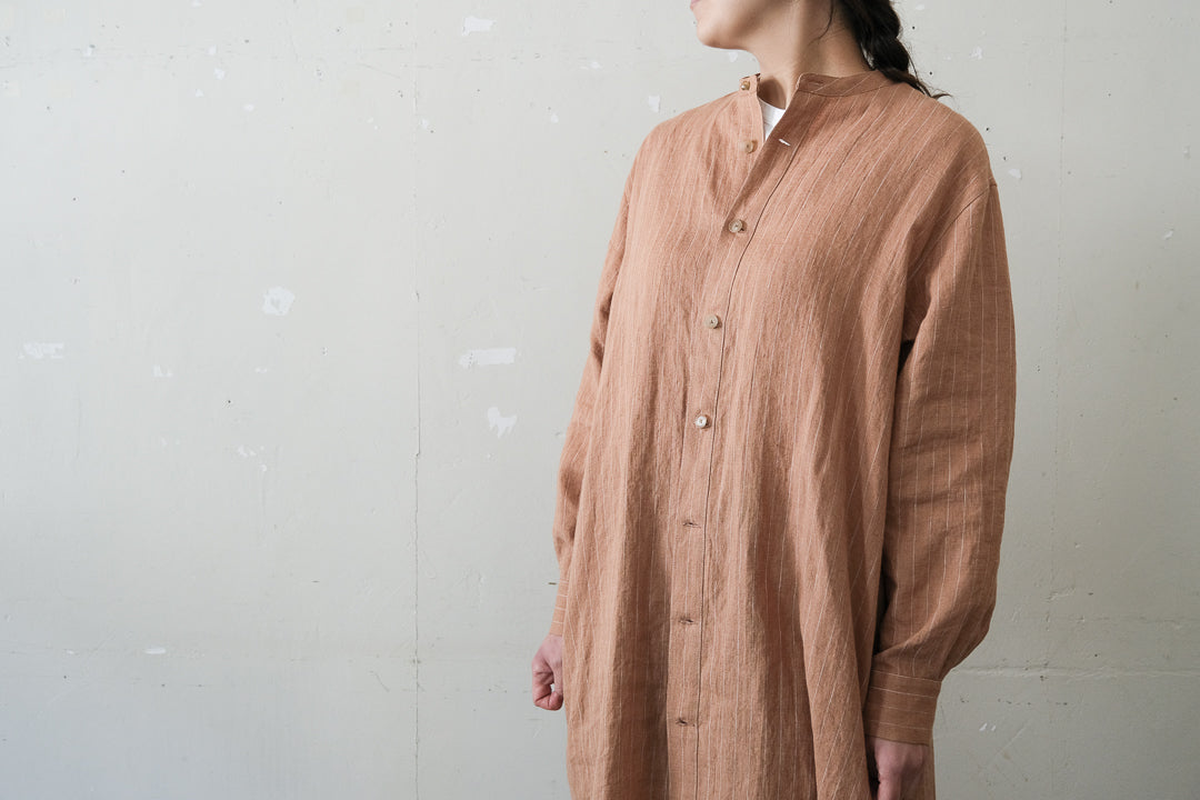 SALUÉ／バックピンタックドレス／ミッドウェイトリネン