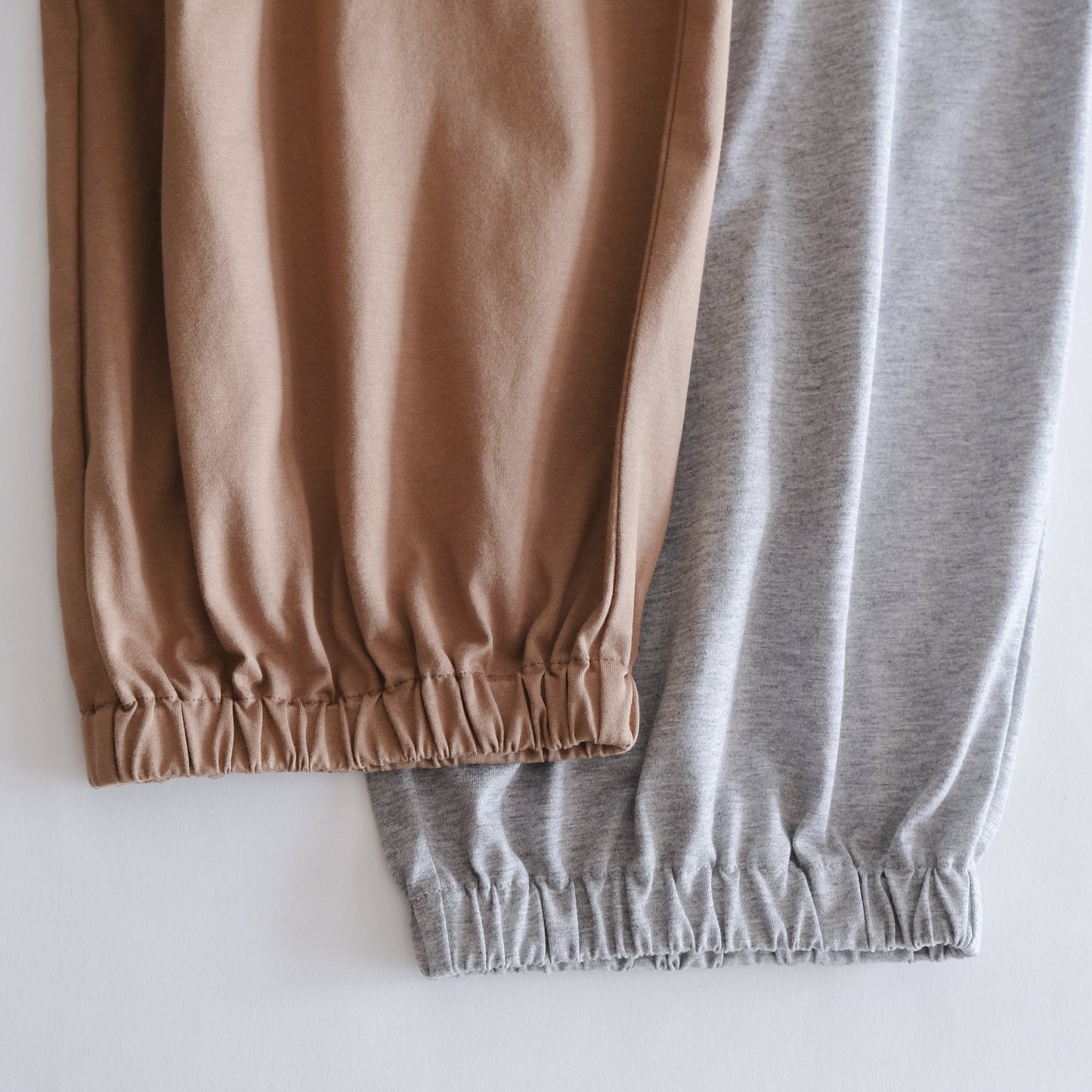 ［SALUÉ］white label スムース パンツ