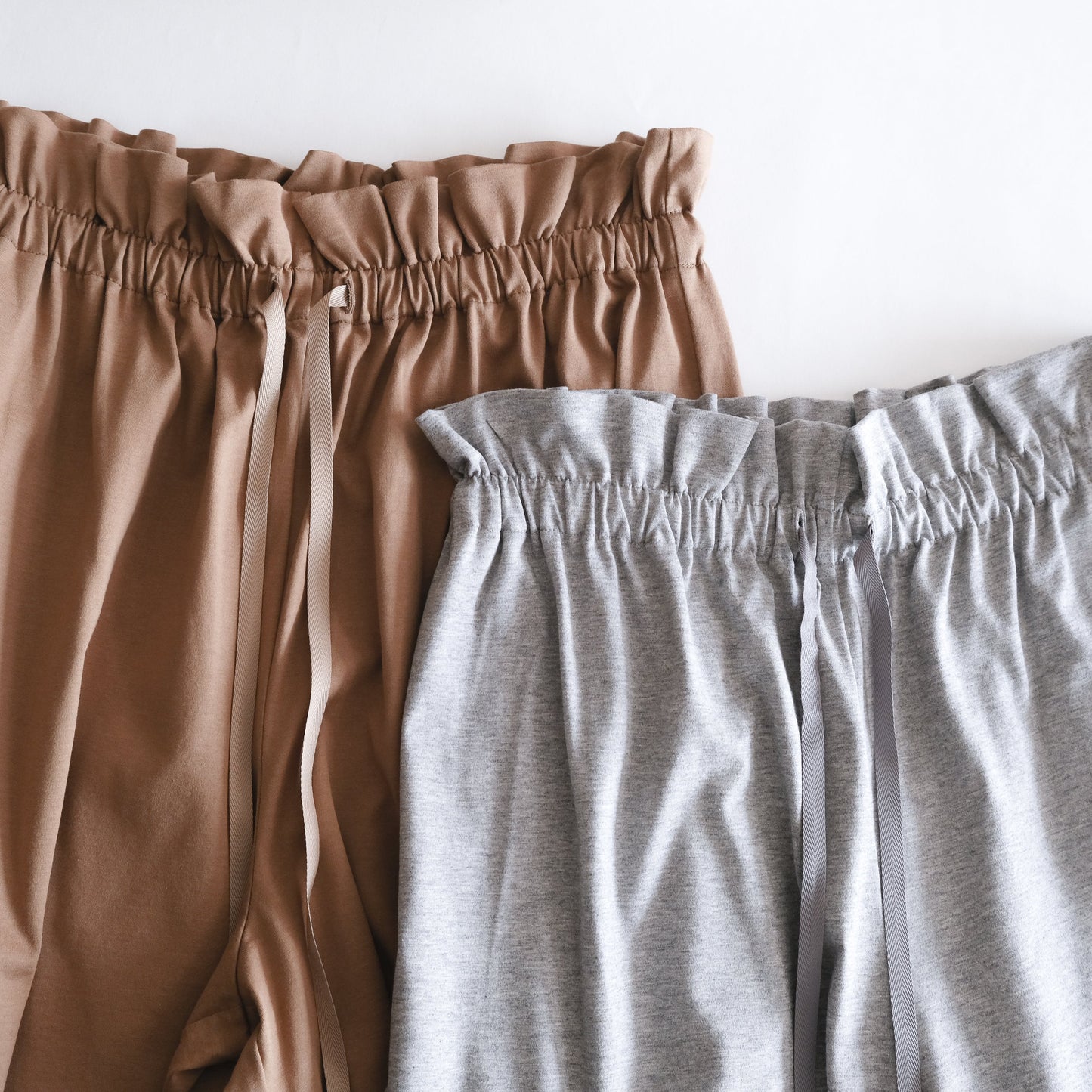 ［SALUÉ］white label スムース パンツ