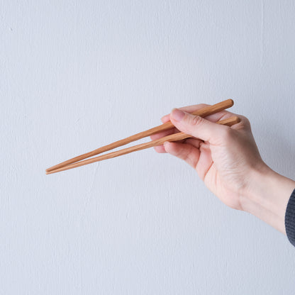 なだらかな凹凸が手にフィットします