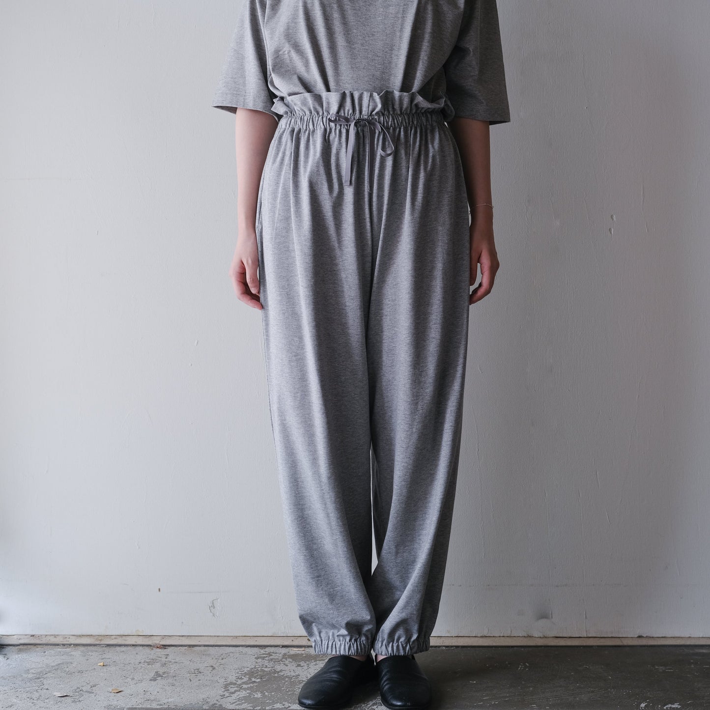 ［SALUÉ］white label スムース パンツ