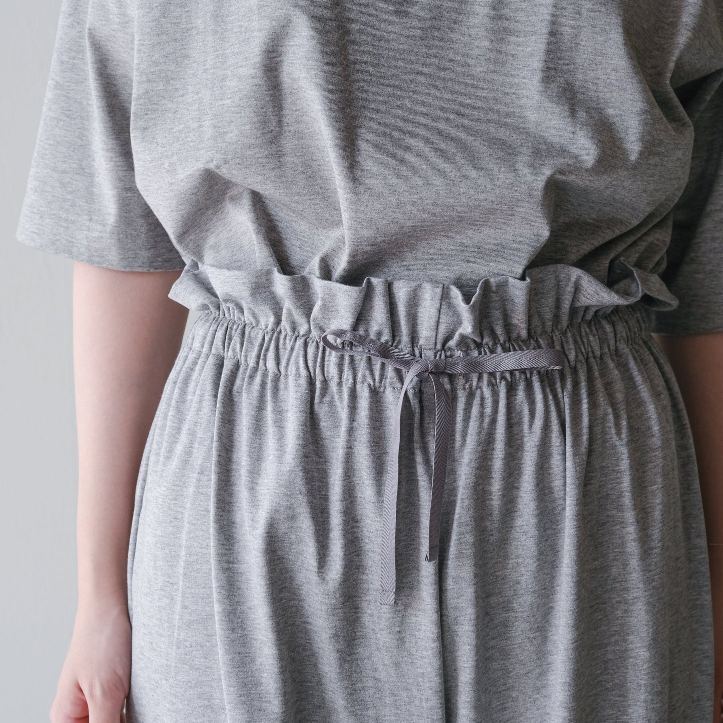 ［SALUÉ］white label スムース パンツ