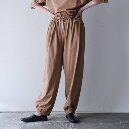 ［SALUÉ］white label スムース パンツ